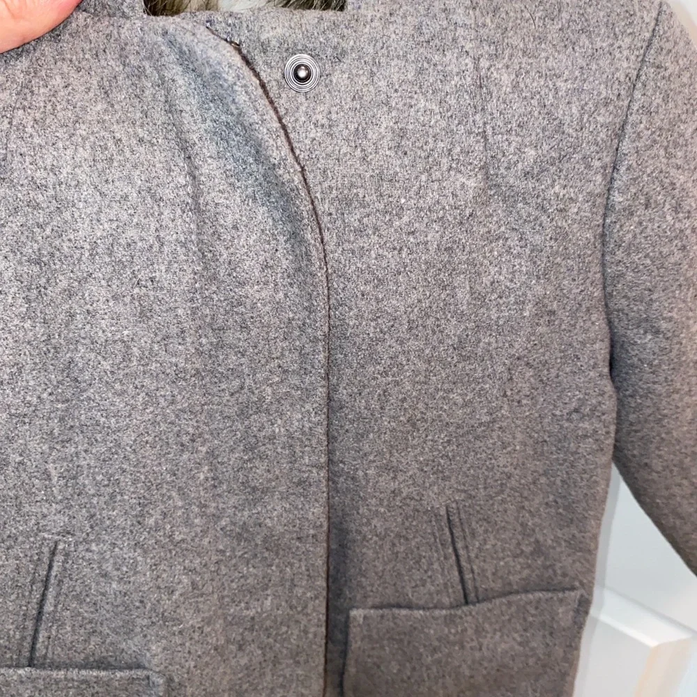 Baby GAP Kids Gray Pea Coat with Faux Fur Trim on Hood. Size 2T